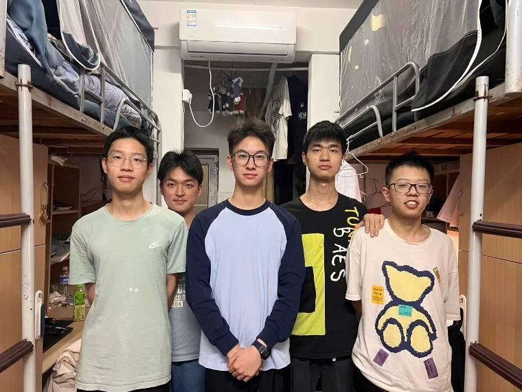 ĩԇcӢZָഺq£ͬС