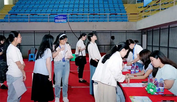 ṩλ2000 ؑcF+ƶˡŮW͘I