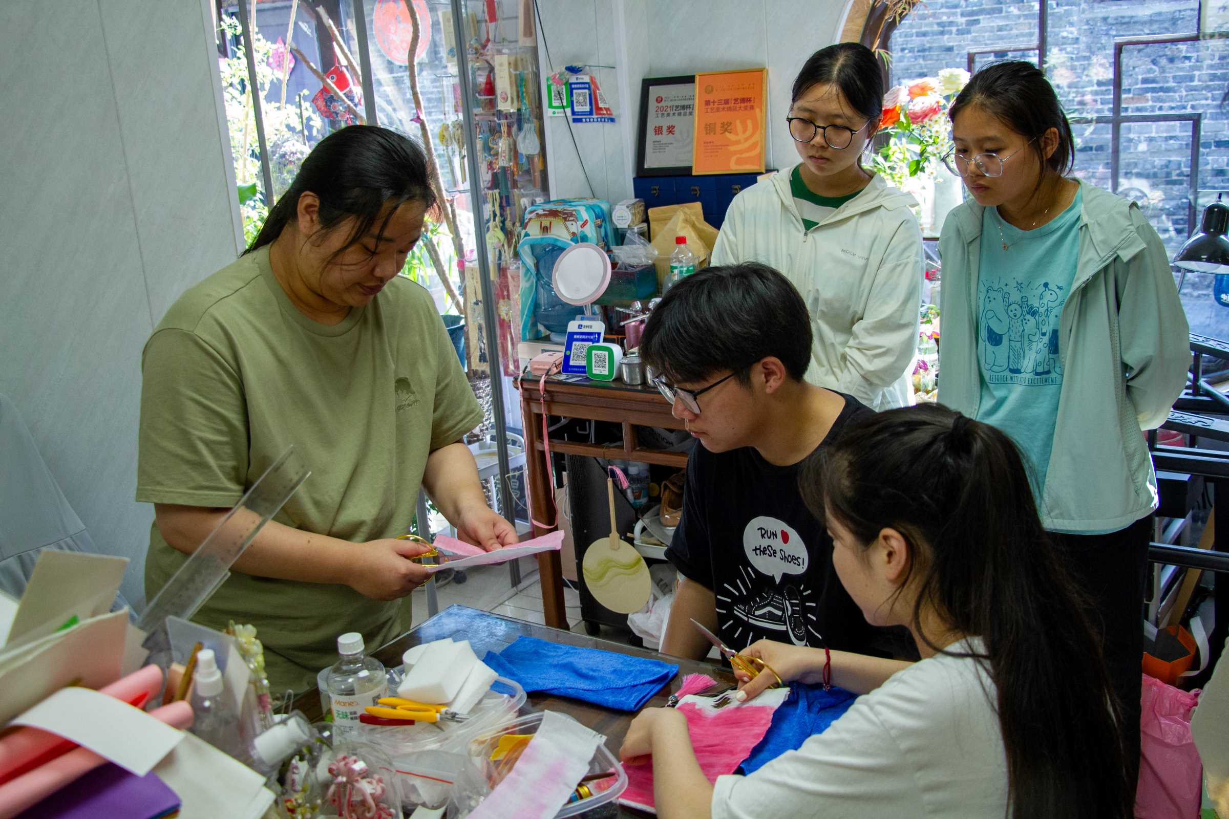 VW(xu)MͨݻңI(lng)ԓPݷzĻ