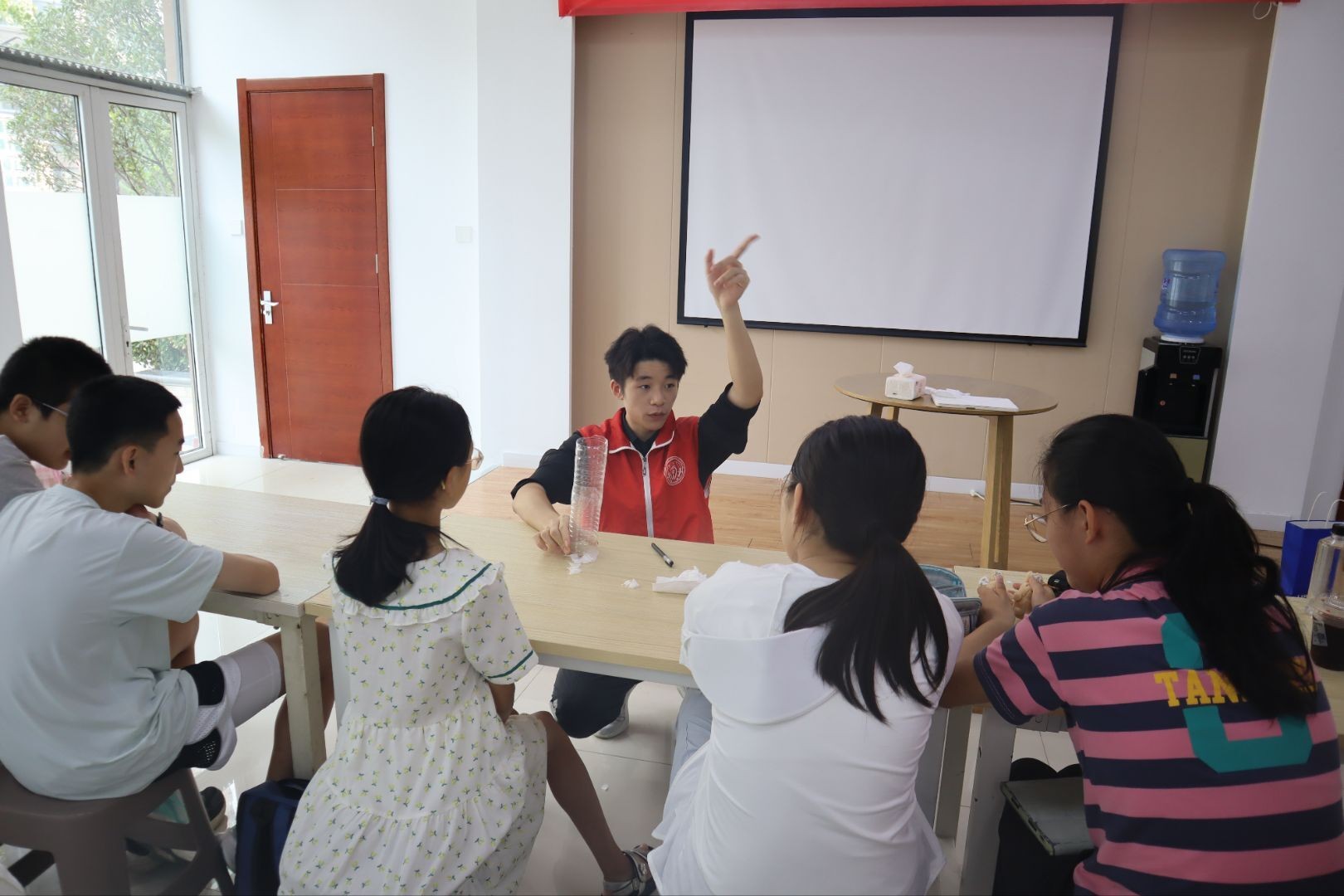 ɽ|W(xu)o(h)c(f)W(xu)Ժ϶־Ը(w)(du)|ȤζƌW(xu)n_v