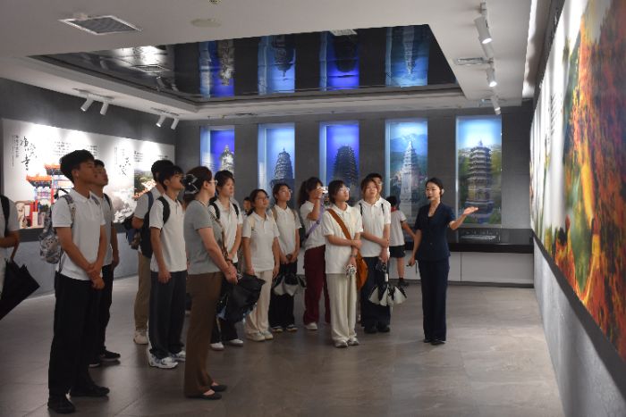 ̼䓳ǵ׃· GȾɽ졪LW(xu)(sh)`(du){(dio)ɽB(ti)I(y)D(zhun)ͼo(j)(sh)