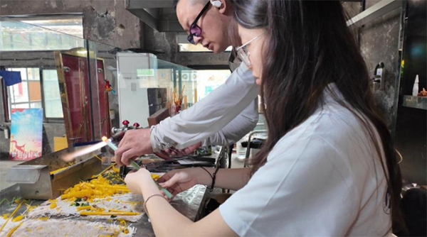 ؔС R}lҰɽؔҰ֮FͲl̽·rں½ⷨ